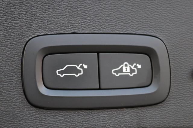 Volvo XC40 Inscription Expression Recharge Plug-In Hybrid 2WD