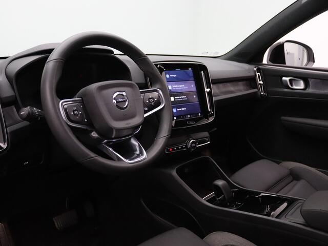 Volvo XC40 Recharge Plus Camera | Cruise | Navi | Parkeersens. v+a | Stoel-/stuurverw.