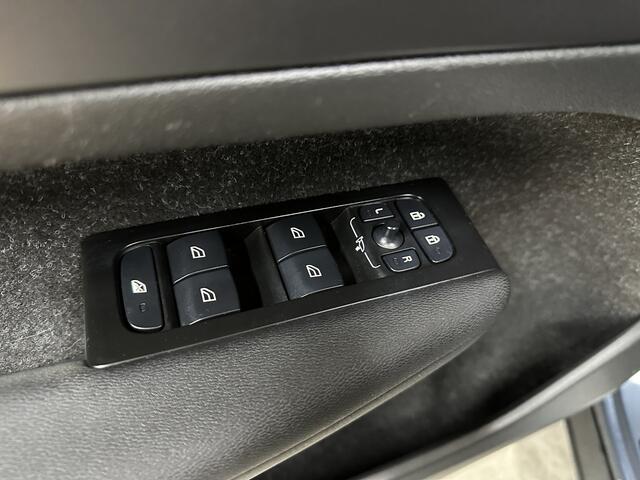 Volvo XC40 1.5 T5 Recharge Inscription Expression | LED | Camera | Navi | Trekhaak