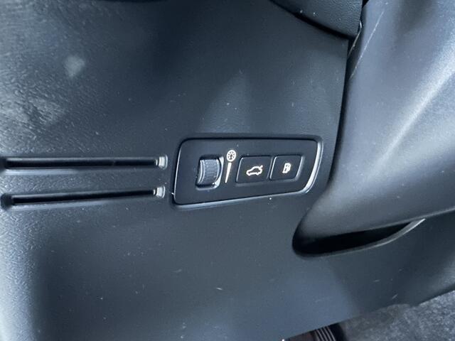 Volvo XC40 1.5 T5 Recharge Inscription Expression | LED | Camera | Navi | Trekhaak