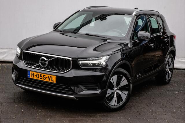 Volvo XC40 1.5 T5 262pk Twin Engine Momentum Pro Trekhaak/ Stoelverwarming/ Adapt. cruise/ Blindspot/ Carplay