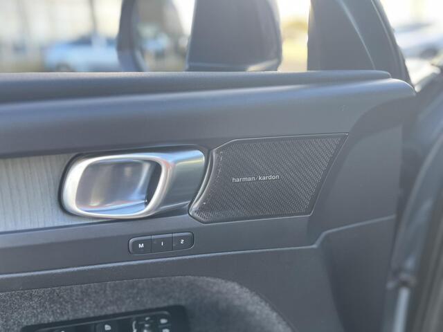 Volvo XC40 T4 Recharge Inscription | Trekhaak | Harman / Kardon | Mermorystoelen |