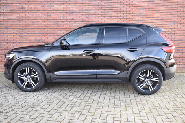 Volvo XC40 T2 129PK Automaat R-Design | 18 Inch | Extra getint glas |