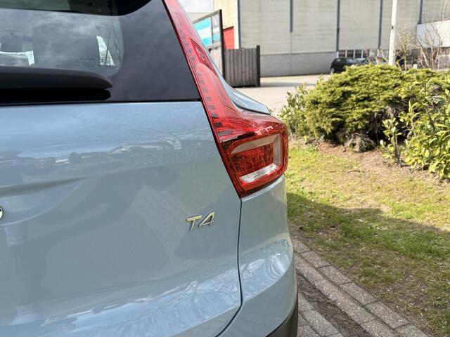 Volvo XC40 2.0 T4 190PK AUToPanooLeder