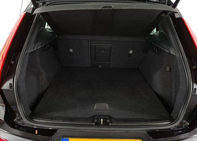Volvo XC40 1.5 T4 Recharge R-Design | Plug-in Hybrid (PHEV) | Achteruitrijcamera | Navigatie | Apple Carplay | Android Auto | Stoelverwarming | Elektrische Achterklep