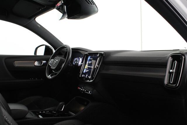 Volvo XC40 1.5 T3 R-Design Camera/H&K/Trekhaak/Zwart dak/stoel + stuurverwarming
