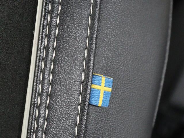 Volvo XC40 Recharge P8 AWD R-Design | SOH 92% | Stoel & stuurverwarming | Trekhaak | Warmtepomp | Leder/Alcantara | Carplay | Navigatie | Adaptive cruise | Keyless | Navigatie