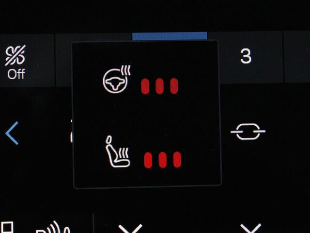 Volvo XC40 Recharge P8 AWD R-Design | SOH 92% | Stoel & stuurverwarming | Trekhaak | Warmtepomp | Leder/Alcantara | Carplay | Navigatie | Adaptive cruise | Keyless | Navigatie