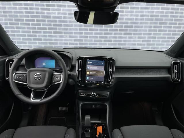 Volvo XC40 Recharge Core 70 kWh | Cruise Control | Google Navigatie | Stoel-/Stuurverwarming | Warmtepomp | Uitschuifbare Beenondersteuning Voorstoelen | 19" Velgen | Trekhaak | Parkeercamera |