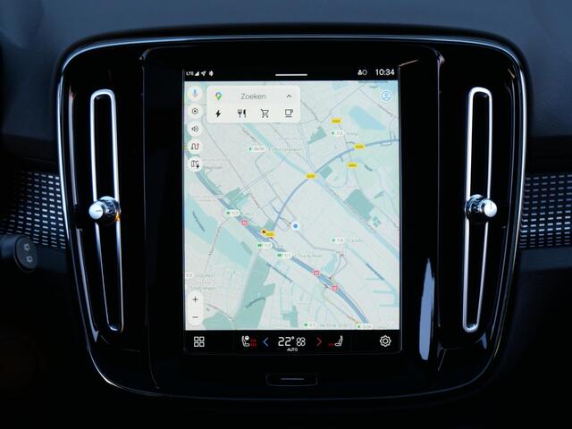 Volvo XC40 P8 AWD R-DESIGN/ NIEUWE HOOGVOLTACCU/ 360°CAMERA/ PANORAMADAK/ BLIS/ 20INCH VELGEN/ H&K AUDIO