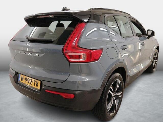 Volvo XC40 1.5 T5 Recharge R-Design | Harman/Kardon | Trekhaak | Standkachel | 360° Camera | Adaptieve cruise | BLIS | Volvo on call | Stoelverwarming V+A | Stuurverwarming | Parkeersensoren V+A |