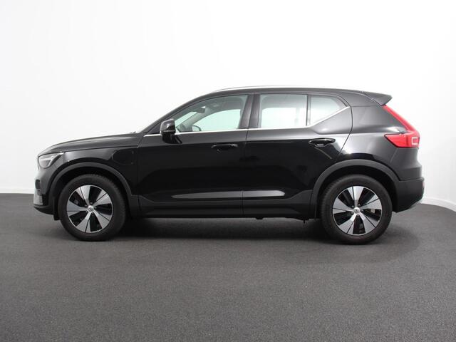 Volvo XC40 1.5 T4 Plug-in hybrid Plus Bright Climate control Adaptieve cruise control Parkeersensoren Achteruitrijdcamera 360* Keyless LED Navigatie Verwarmde voorstoelen Apple Carplay/ Android Auto
