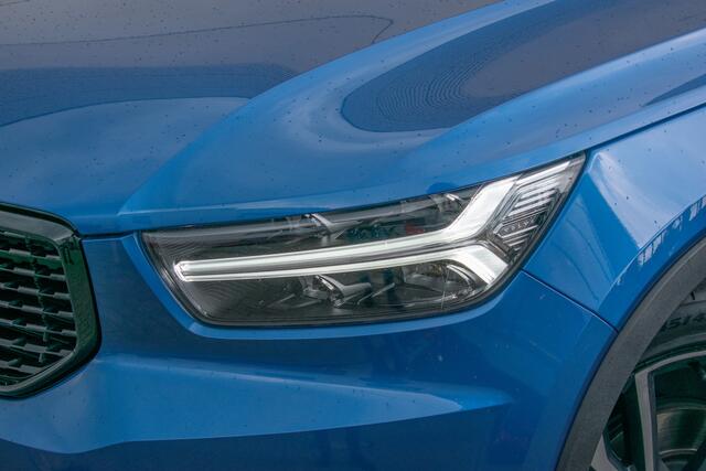 Volvo XC40 2.0 T4 R-Design Pano-ACC-20"-H/K-Trekhaak