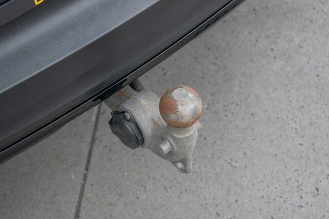 Volvo XC40 2.0 T4 R-Design Pano-ACC-20"-H/K-Trekhaak