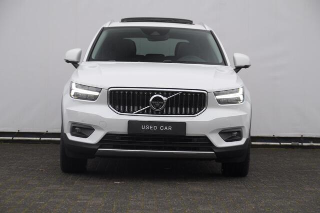 Volvo XC40 B4 211PK Automaat Inscription / Elektrische stoelen met geheugen / Keyless entry / Elektrische achterklep / Harman Kardon audio / Parkeersensoren met camera / stoel - en stuurwielverwarming /