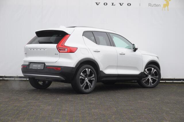 Volvo XC40 B4 211PK Automaat Inscription / Elektrische stoelen met geheugen / Keyless entry / Elektrische achterklep / Harman Kardon audio / Parkeersensoren met camera / stoel - en stuurwielverwarming /