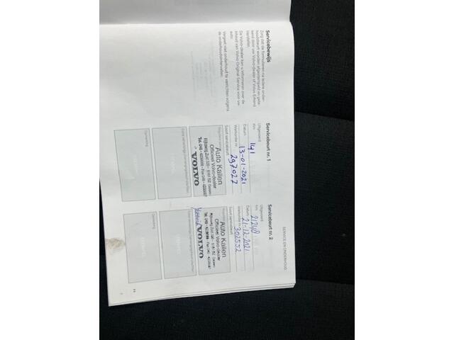 Volvo XC40 1.5 T3 163 pk Momentum - 1e eig - Dealer ond - Navi - camera - stoelverw.