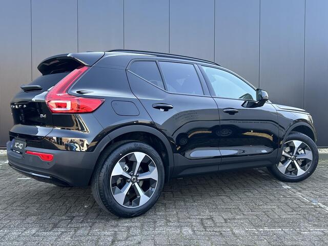 Volvo XC40 2.0 B4 Plus Dark Panorama dak / Nubuck bekleding / Extra getint glas / 19" 5-y spaaks wielen