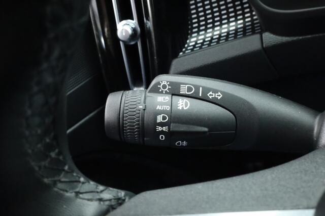 Volvo XC40 1.5 T4 Recharge R design | CarPlay | Adapt. Cruise | Navi | Stoel-Stuurverw. | Camera