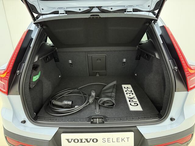 Volvo XC40 Extended Range Plus / 20'' / Nubuck incl. Fjord Blue Tapijt / Trekhaak / Stoel + Stuurw. Verwarming / PDC + Camera / Getint Glas /