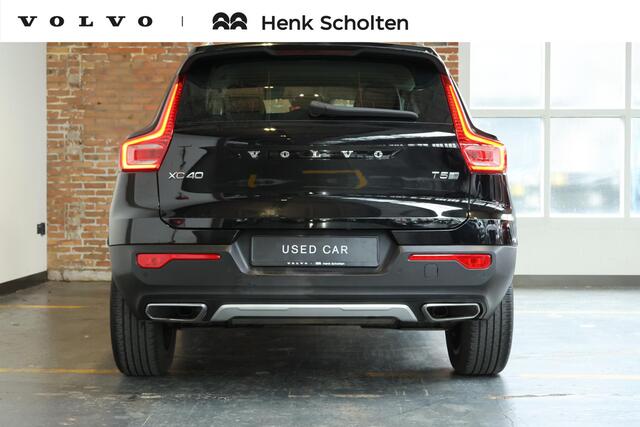 Volvo XC40 T5 Twin Engine Inscription | Stoelverwarming | Parkeersensoren voor + achter | Parkeercamera | Volvo on Call | Navigatie | Lederen bekleding | 1ste Eigenaar | Dealeronderhouden |