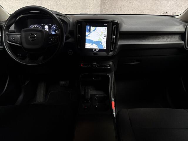Volvo XC40 1.5 T3 163Pk Automaat (APPLE CARPLAY, GROOT NAVI, CAMERA, TREKHAAK, SPORTSTOELEN, PARKEERSENSOREN, LANE ASSIST, LED KOPLAMPEN, NIEUWSTAAT)
