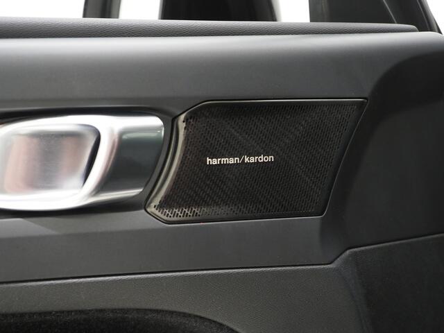 Volvo XC40 1.5 T5 Recharge R-Design | Panoramadak | Trekhaak | Harman/Kardon | Camera | Keyless | Zwarte Hemel | Carplay