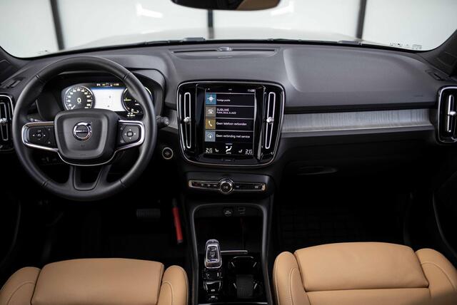 Volvo XC40 1.5 T5 Recharge Inscription | Plug-in Hybrid (PHEV) | Stylingkit | 360 Graden Camera | Panoramadak | Harman Kardon Audio | Trekhaak | Elektrisch Verstelbare Voorstoelen | LED Koplampen Adaptief