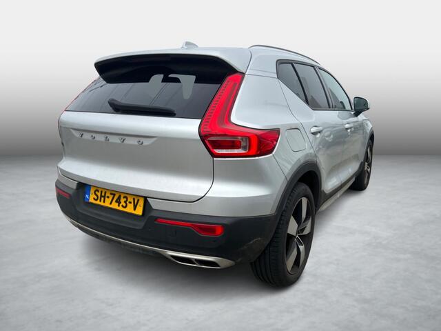 Volvo XC40 2.0 T5 AWD Intro Edition | Panoramadak | 360 Graden Camera | Navigatie | Cruise Control Adaptief | BLIS | Stoelverwarming | Parkeerverwarming | Lederen Bekleding | Elektrische Achterklep