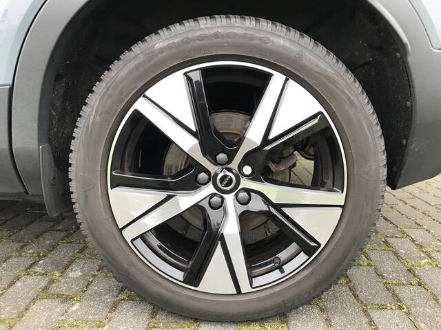 Volvo XC40 1.5 T4 Recharge R-Design | Rijklaar incl 12 mnd Bovag | Panoramadak Keyless 360 camera Standkachel