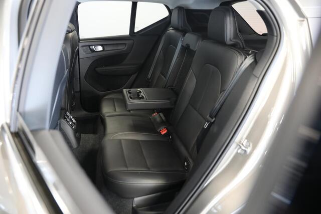 Volvo XC40 1.5 T5 Recharge Inscription | Schuif- kanteldak | Trekhaak | 360 Camera