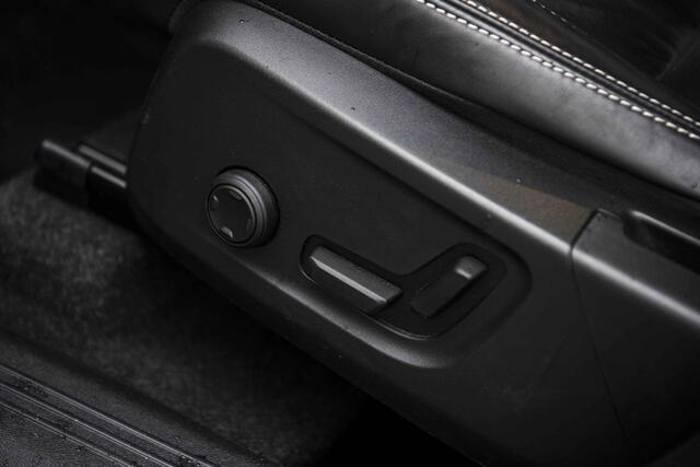 Volvo XC40 1.5 T5 Recharge R-Design | Plug-in Hybrid (PHEV) | Panoramadak | 360 Graden Camera | Harman Kardon Audio | Trekhaak | Elektrisch Verstelbare Voorstoelen | Keyless Entry | Elektrische Achterklep | Navigatie