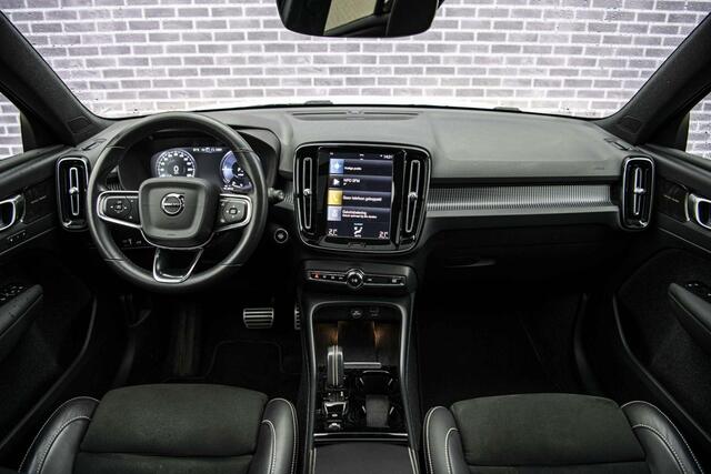Volvo XC40 1.5 T5 Recharge R-Design | Plug-in Hybrid (PHEV) | Panoramadak | 360 Graden Camera | Harman Kardon Audio | Trekhaak | Elektrisch Verstelbare Voorstoelen | Keyless Entry | Elektrische Achterklep | Navigatie