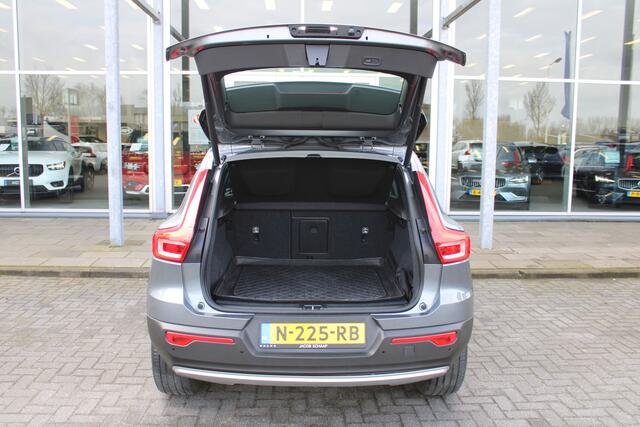 Volvo XC40 T4 Inscription | H & K Audio | Achteruitrij Camera | Trekhaak | Stoelverwarming |