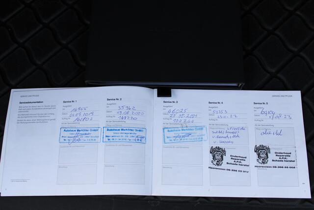 Volvo XC40 T4 Inscription | H & K Audio | Achteruitrij Camera | Trekhaak | Stoelverwarming |