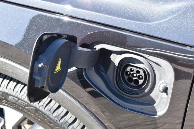 Volvo XC40 T5 262PK Twin Engine R-Design | Panodak | ACC | Camera | Stoelverwarming | 20"LMV