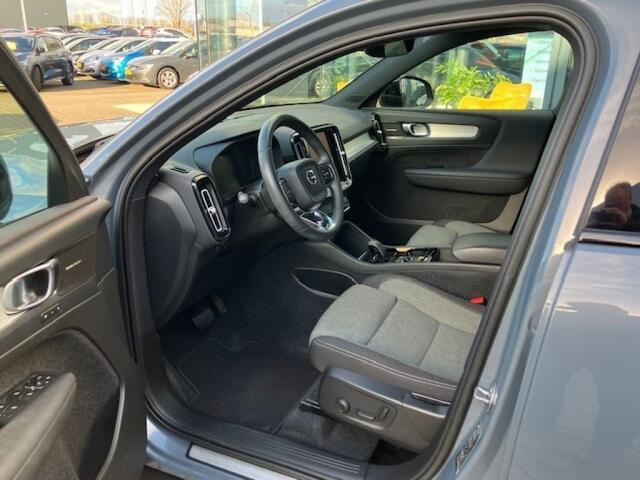 Volvo XC40 1.5 T4 Recharge Dark Plus - Apple?android - camera - stoel/stuurver - memory elect stoel