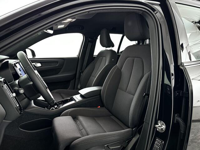 Volvo XC40 Recharge Plus 70 kWh | Parkeercamera | Stoel- en Stuurverwarming | Trekhaak