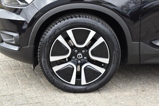Volvo XC40 B4 211PK Business Pro | Trekhaak | ACC | Blis | Camera | 18"LMV