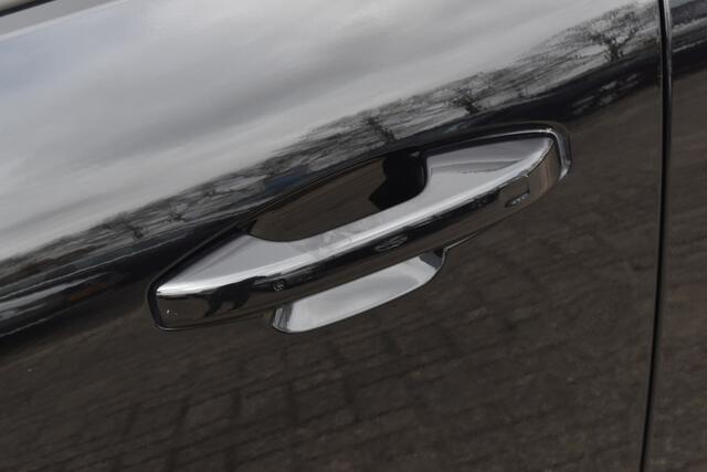 Volvo XC40 B4 211PK Business Pro | Trekhaak | ACC | Blis | Camera | 18"LMV