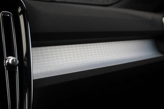 volvo-xc40-1.5-t3-momentum--pano-