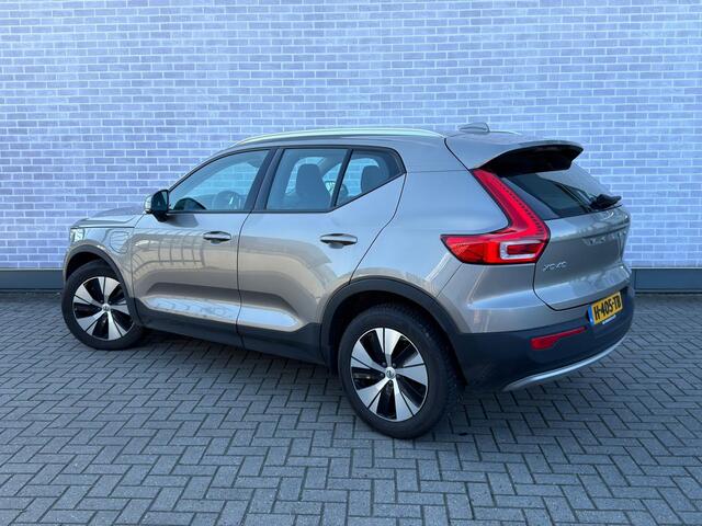 Volvo XC40 1.5 T5 Twin Engine R-Design | Adaptieve Cruise Control | BLIS | Parkeersensoren Voor + Achter | Trekhaak | Parkeercamera |