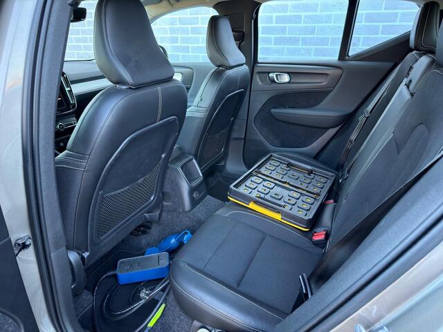 Volvo XC40 1.5 T5 Twin Engine R-Design | Adaptieve Cruise Control | BLIS | Parkeersensoren Voor + Achter | Trekhaak | Parkeercamera |