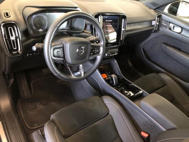 Volvo XC40 1.5 T5 Plug-in Hybrid Ultimate Dark | PHEV | Achteruitrijcamera | Keyless Entry | Panoramadak | Elektrische Achterklep | Navigatie | Elektrisch Verstelbare Voorstoelen | Navigatie | Apple Carplay | Android Auto