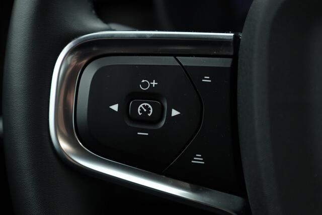 Volvo XC40 Recharge Core 70 kWh | Stoel-Stuurverw. | Cruise | Nav+App.Connect | Camera+PDC | All-Season | Getinte Ruiten | Elek. Spiegels | ACC | LED | Alcantara V