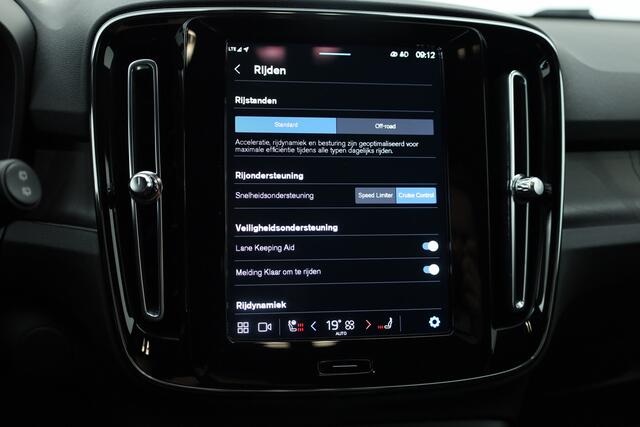 Volvo XC40 Recharge Core 70 kWh | Stoel-Stuurverw. | Cruise | Nav+App.Connect | Camera+PDC | All-Season | Getinte Ruiten | Elek. Spiegels | ACC | LED | Alcantara V