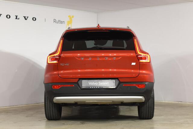 Volvo XC40 T4 211PK Automaat Plug-in hybrid Plus Bright / Navigatie / Cruise control / Harman Kardon / Stuur- & Stoelverwarming / Elektrische achterklep / Achteruitrijcamera / Elektrische stoelverst. met geheugen / Extra getint glas