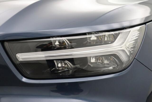 Volvo XC40 T5 262pk R Design Recharge Plug-In Pano l Harmann l Memory l VOL
