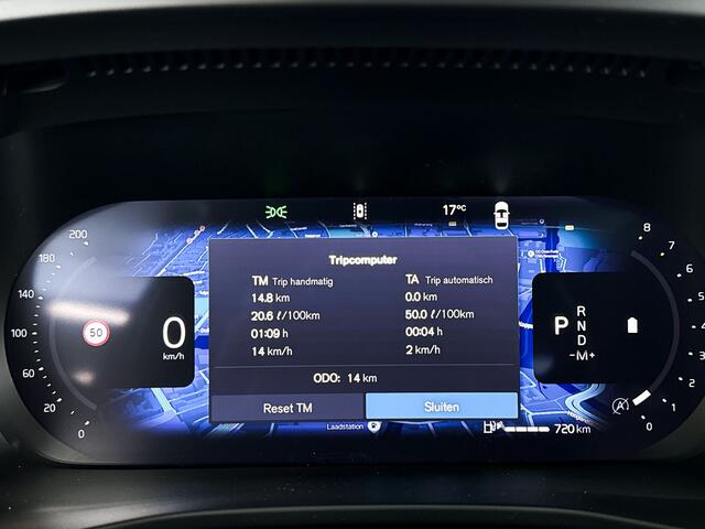 Volvo XC40 B4 Plus Black Edition | Panoramadak | 360° camera | Harman Kardon | Stoel- en Stuurverwarming