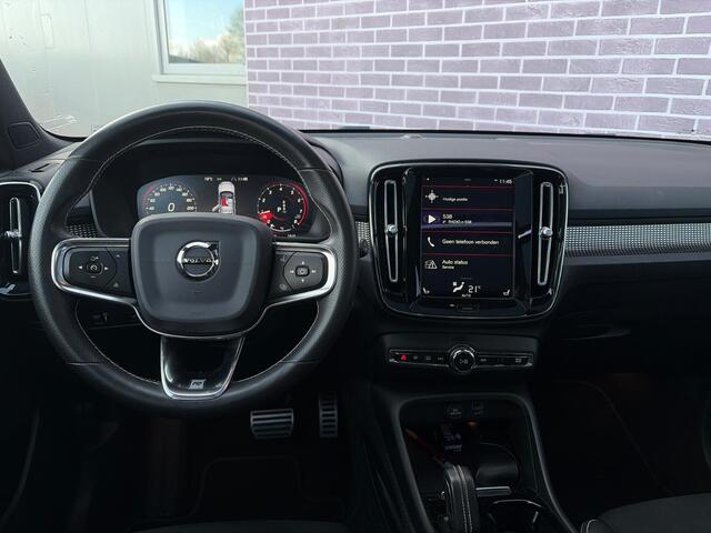 Volvo XC40 2.0 T4 R-Design | Trekhaak | Panoramisch Schuif/Kanteldak | Adaptive Cruise Control | BLIS | Stoel & Stuurverwarming | DAB+ | CarPlay |